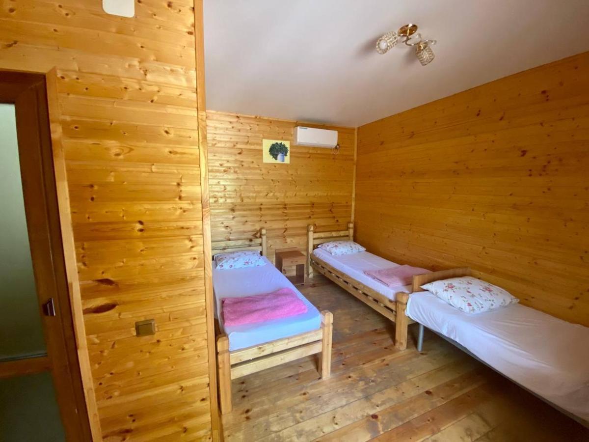 Sunville Tsandrypsh Room photo